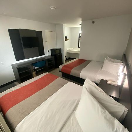 Motel 6-Windsor Locks, Ct - Hartford المظهر الخارجي الصورة