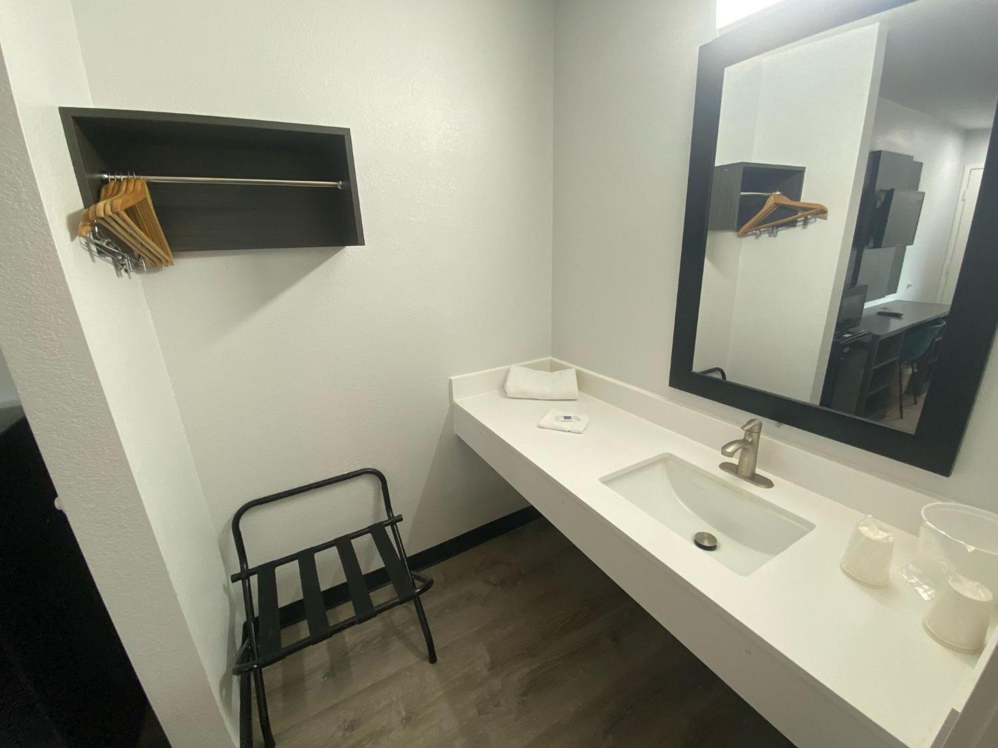 Motel 6-Windsor Locks, Ct - Hartford المظهر الخارجي الصورة