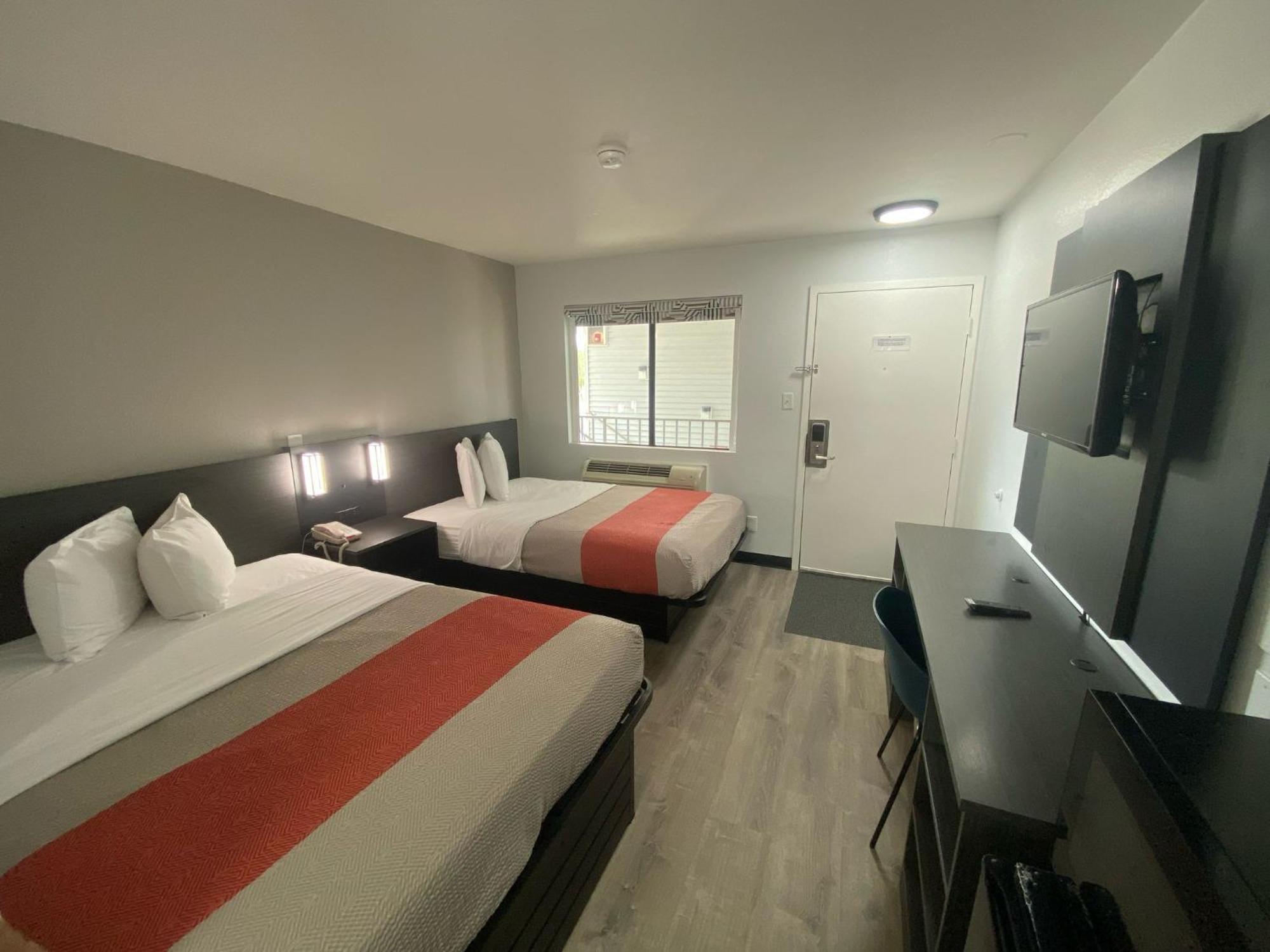 Motel 6-Windsor Locks, Ct - Hartford المظهر الخارجي الصورة