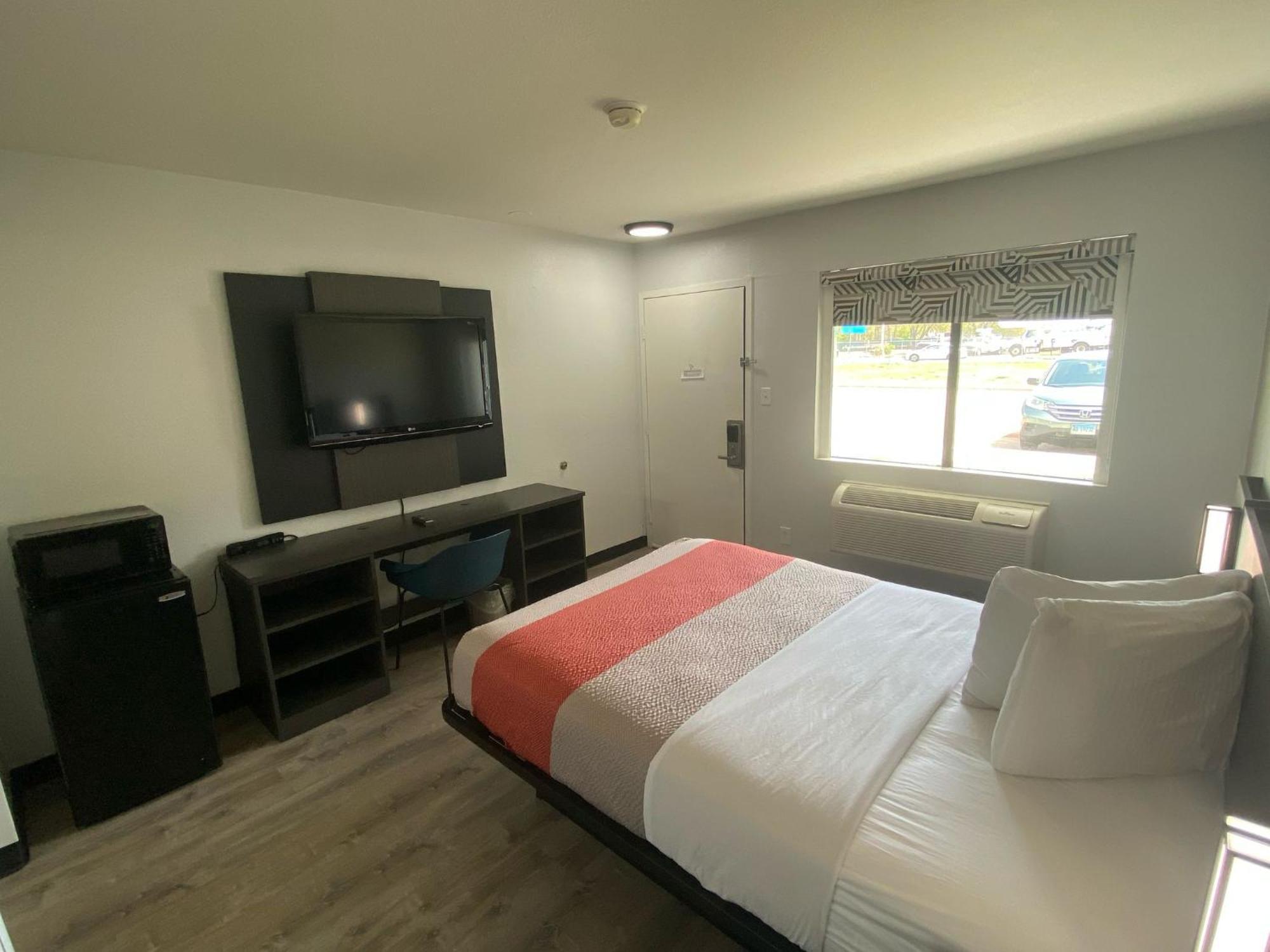 Motel 6-Windsor Locks, Ct - Hartford المظهر الخارجي الصورة