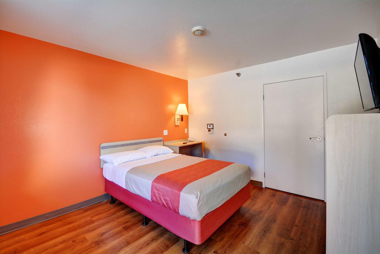 Motel 6-Windsor Locks, Ct - Hartford المظهر الخارجي الصورة