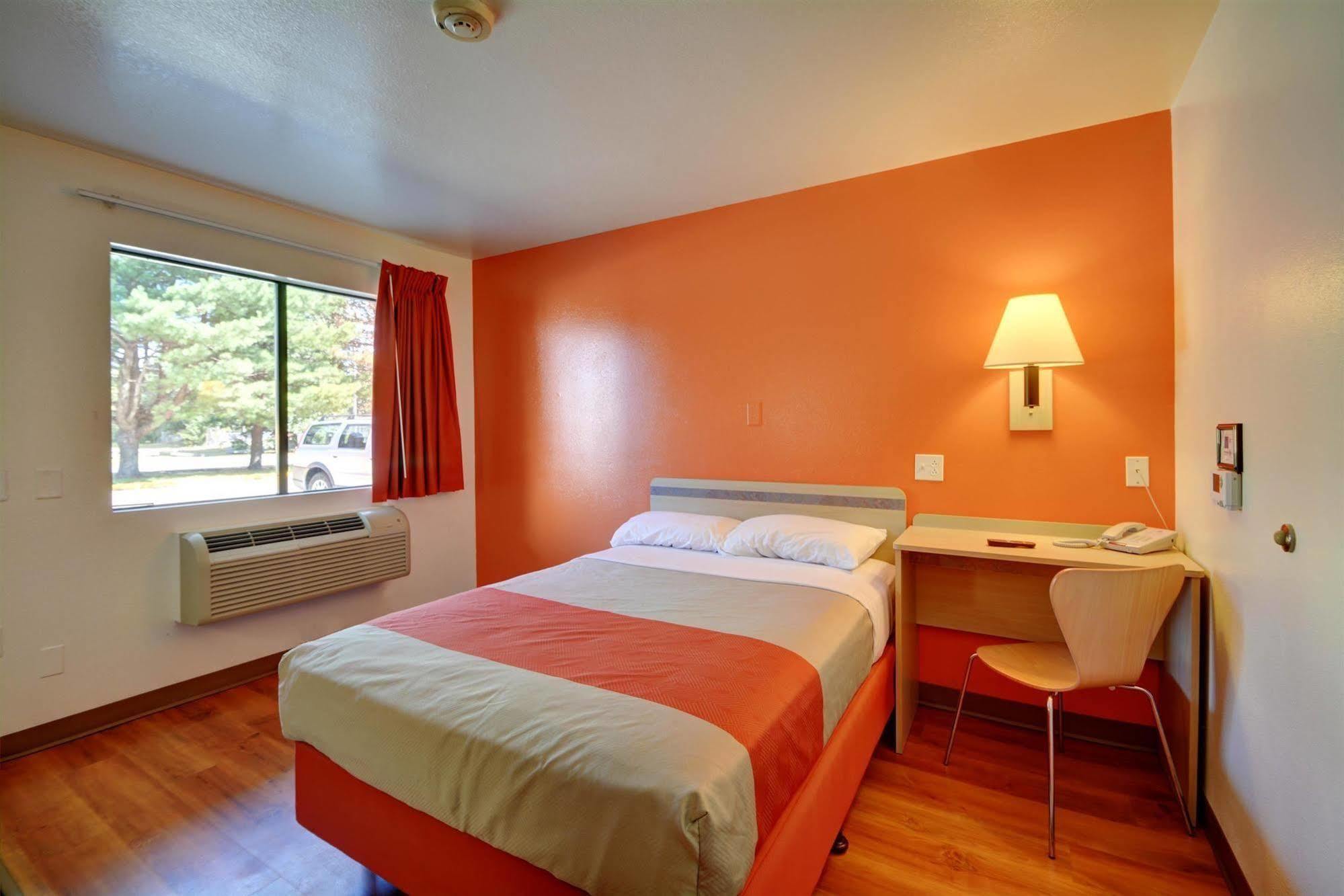 Motel 6-Windsor Locks, Ct - Hartford المظهر الخارجي الصورة